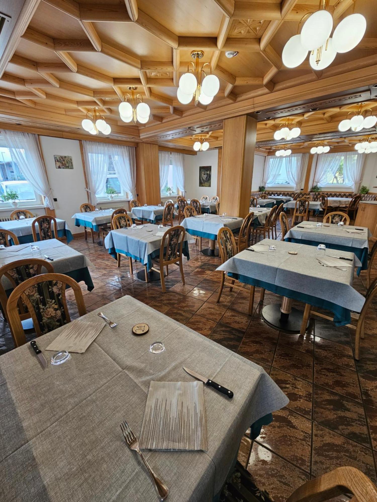 Hotel Ideal Sarche di Calavino Buitenkant foto